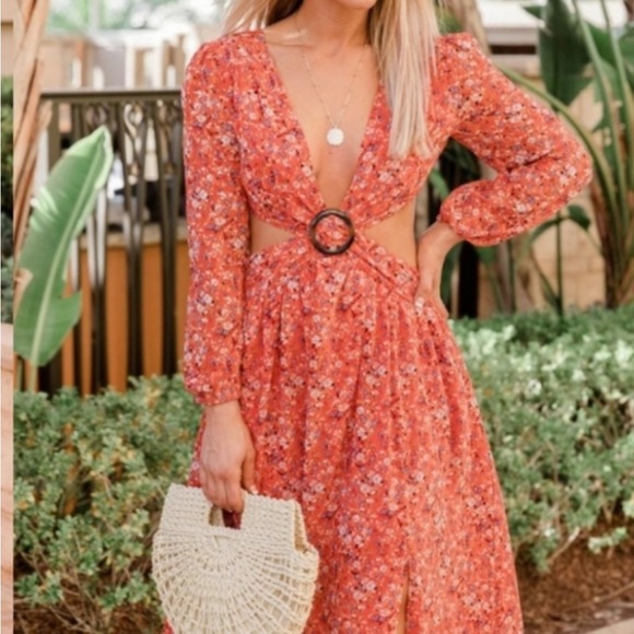 Depend On You Red Cutout Floral Ring Link Maxi Dress NWOT - Picture 4 of 13